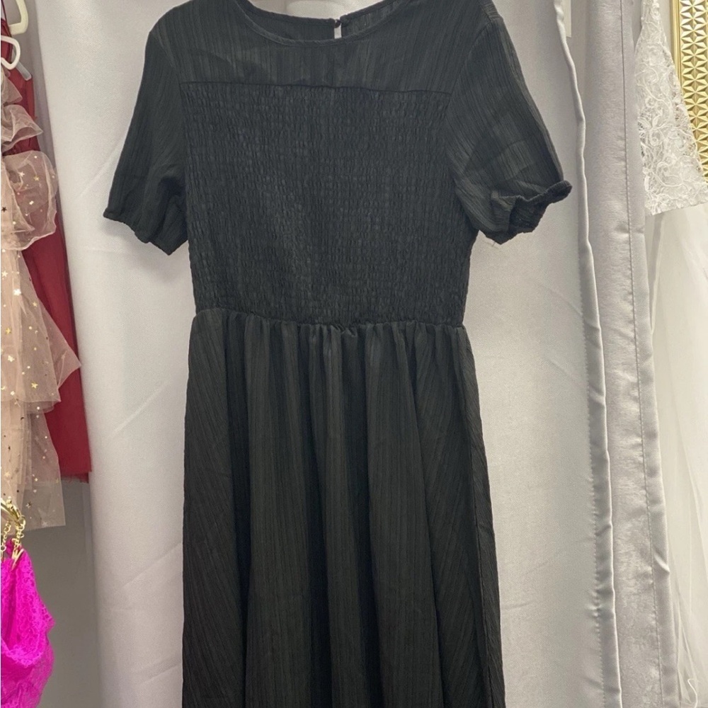 Elegant Black Midi Dress